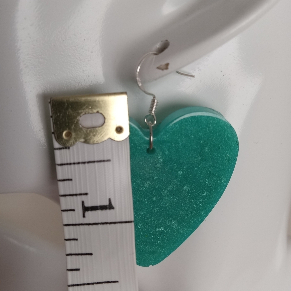 Green Heart-Shaped Earrings - Picture 4 of 7